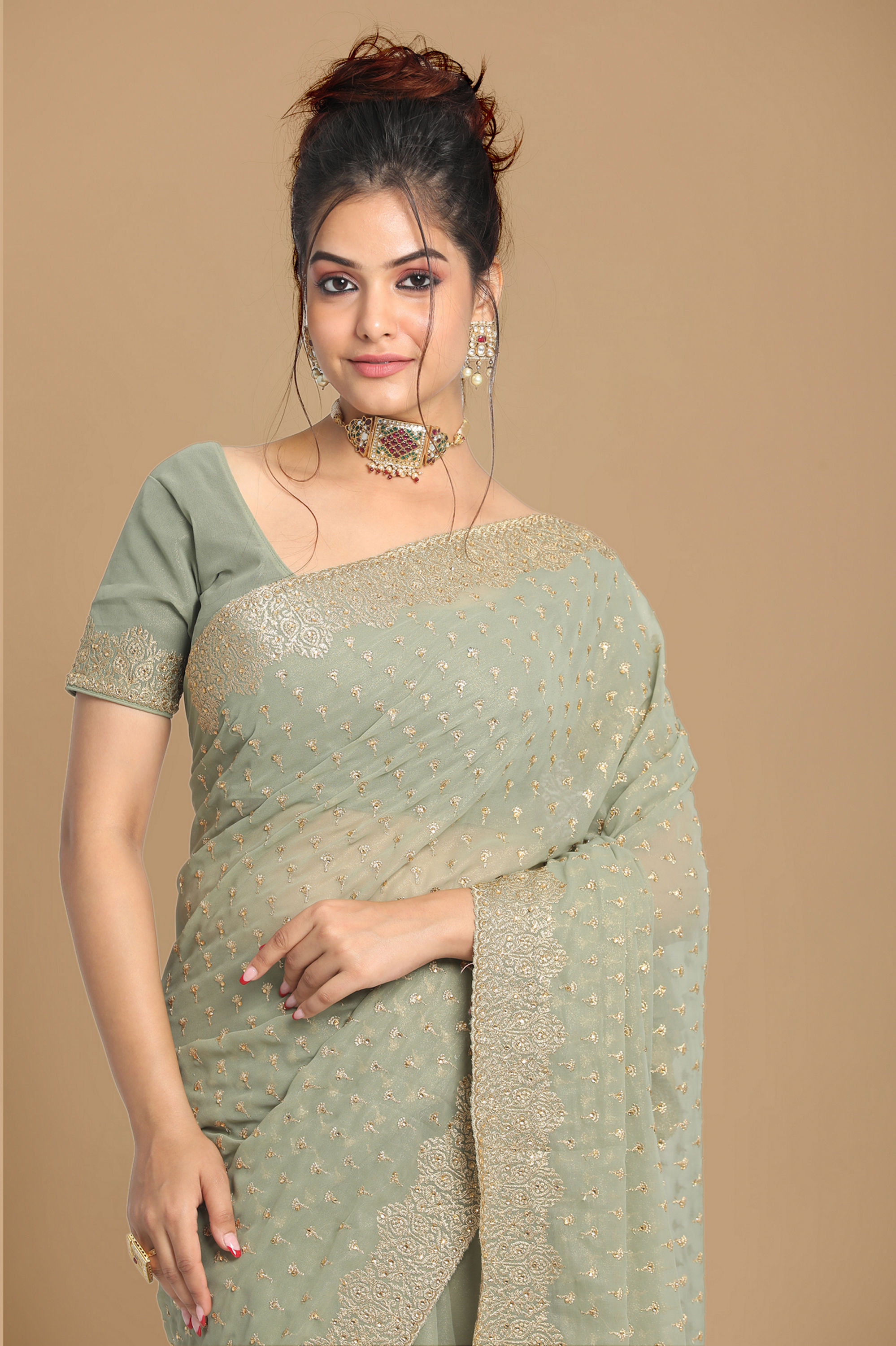 Mohey Women Georgeous Pista Saree