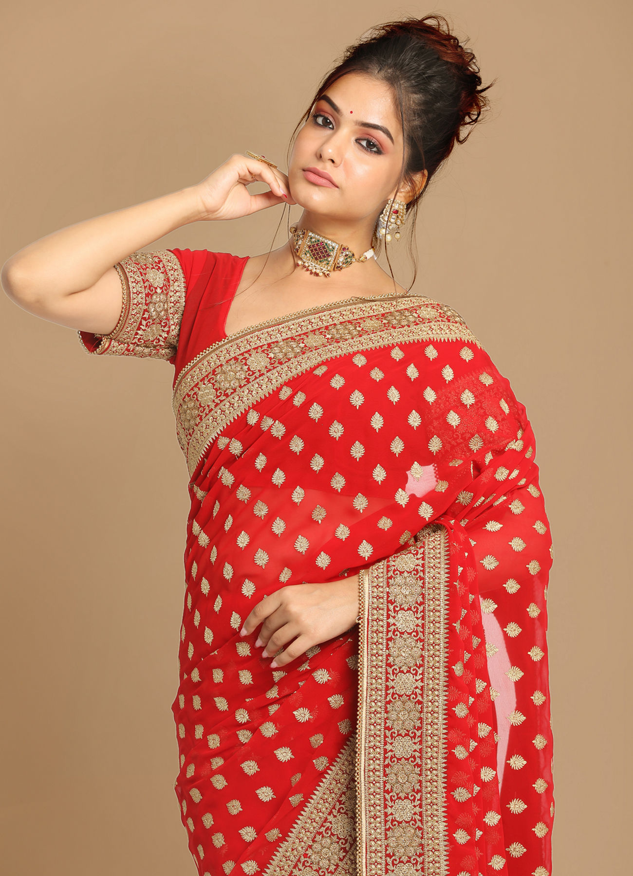 Mohey Women Ravishing Red Saree