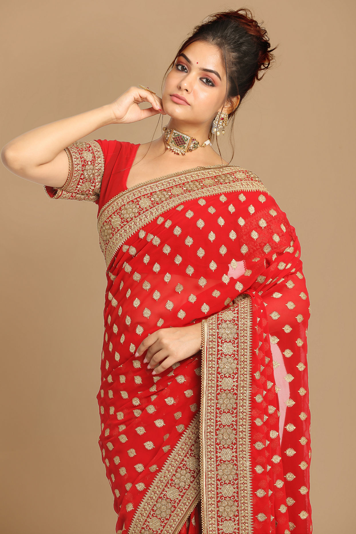Mohey Women Ravishing Red Saree