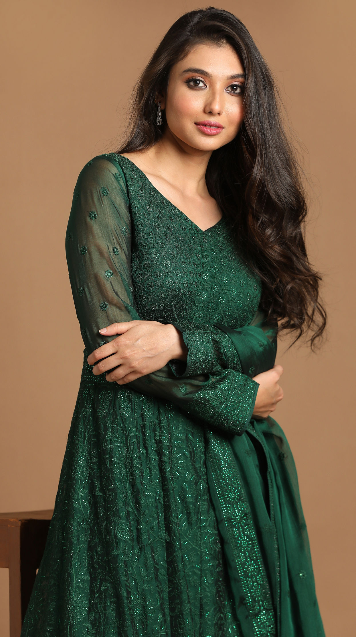 Mohey Women Classy Bottle Green Gown image number 1