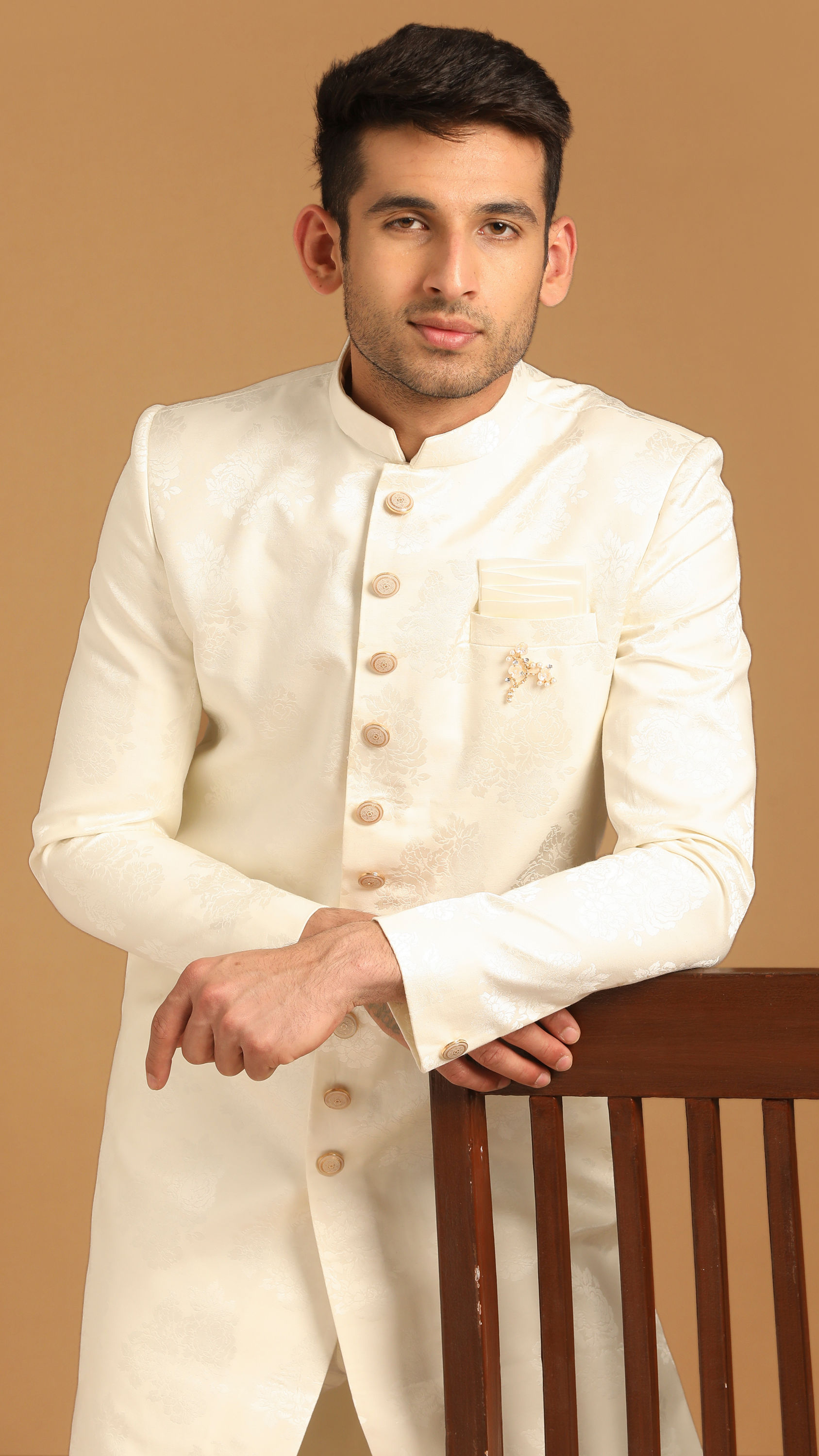 Manyavar Men Charming Off White Indian Sherwani