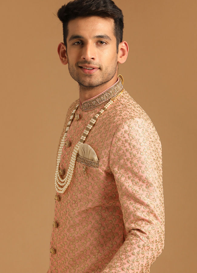 alt message - Manyavar Men Glamorous Gajaree Sherwani image number 0