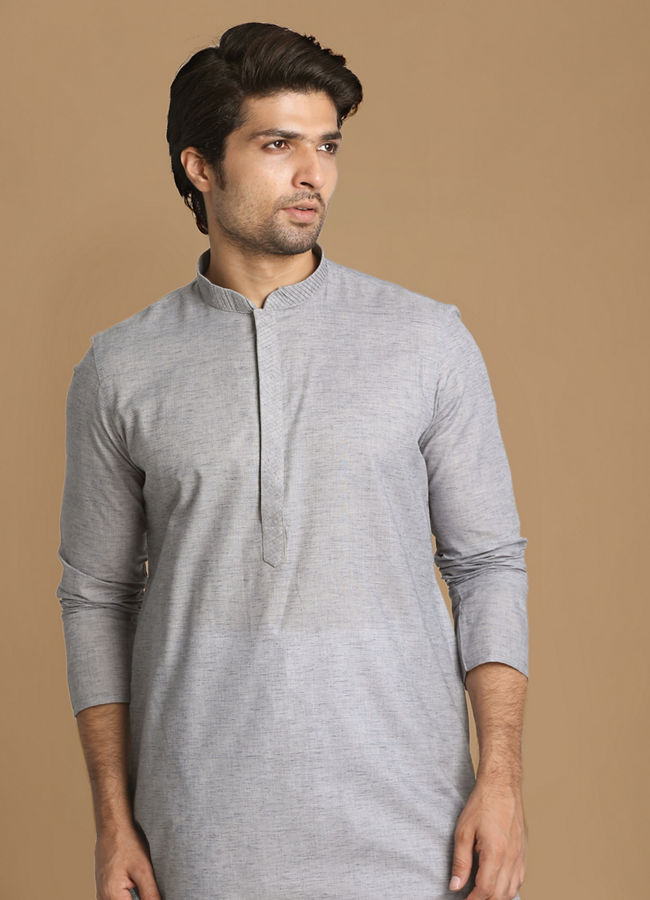 alt message - Manyavar Men Shale Grey Solid Kurta Set image number 0