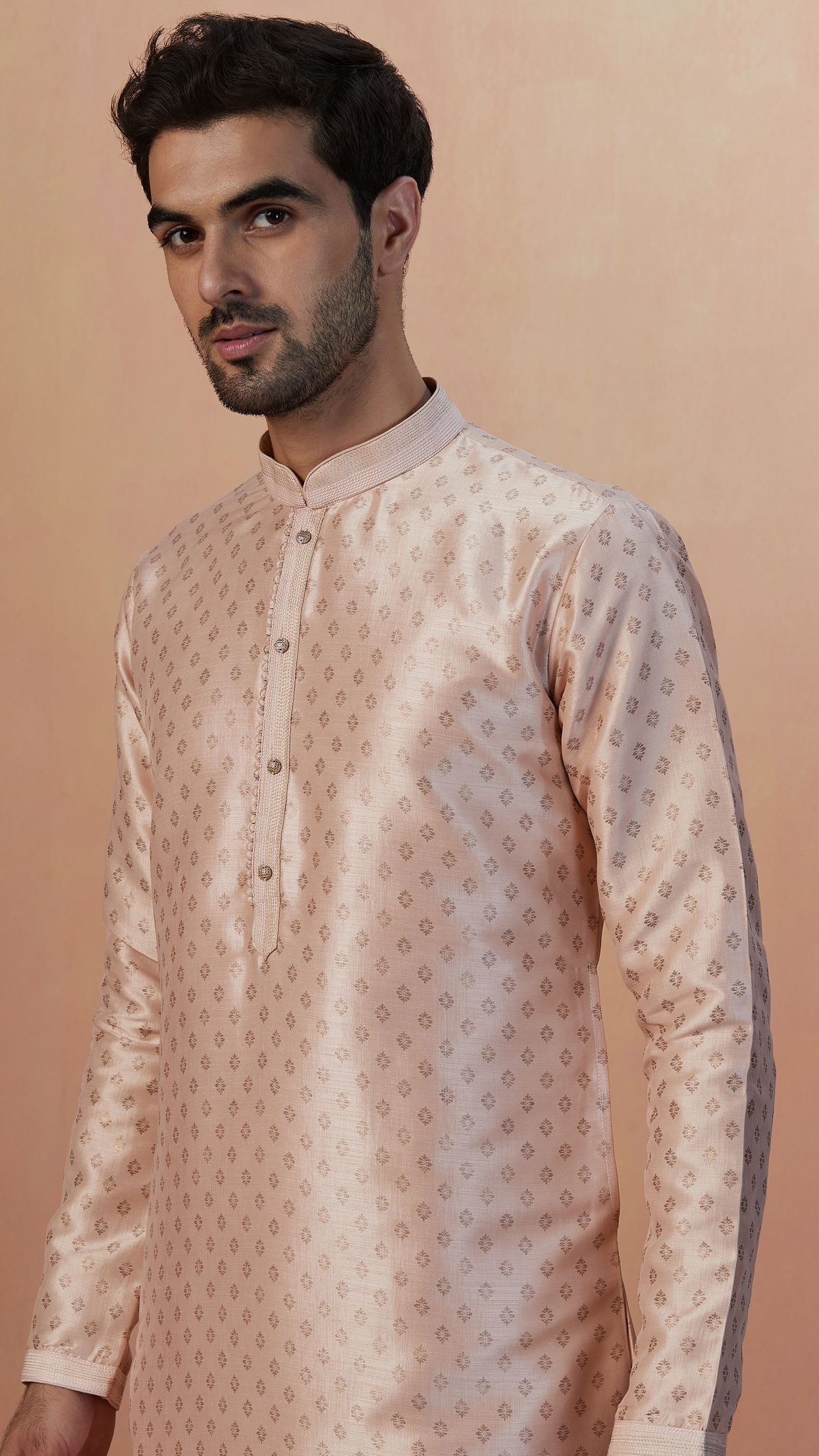 alt message - Manyavar Men Faded Pink Foil Print Kurta Pajama image number 0