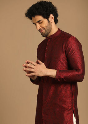 alt message - Manyavar Men Maroon Self design Kurta Set image number 0