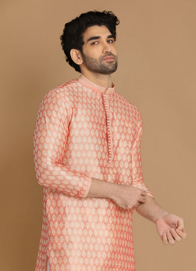 alt message - Manyavar Men Light Pink Self Design Kurta Pajama image number 0