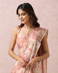 Mohey Women Pink Floral Printed Saree