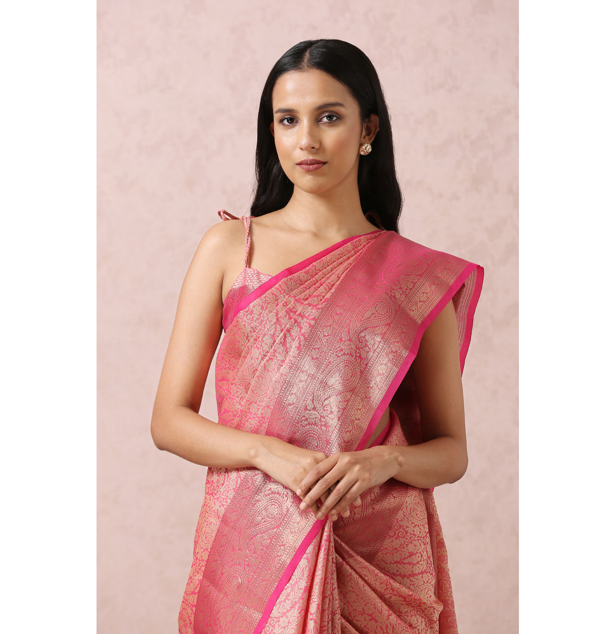 Mohey Women Pink Zari Weaved Saree