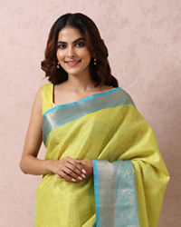 Mohey Women Green Printed Saree