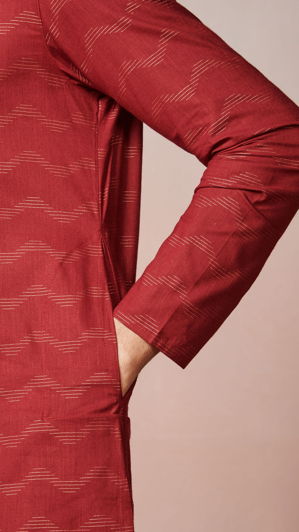 Manyavar Men Maroon Wave Patterned Printed Kurta