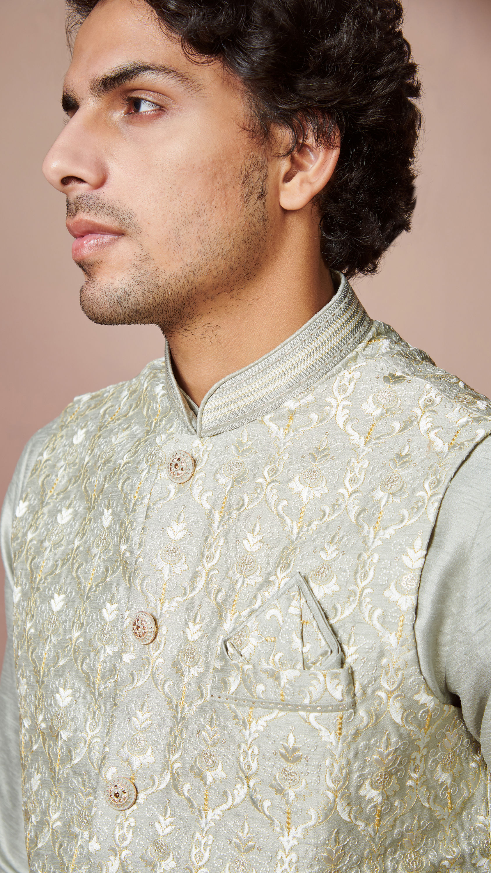 Manyavar Men Grey Kurta Jacket Set With Self Design