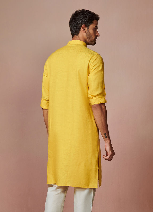 alt message - Manyavar Men Mustard Yellow Self Design Kurta image number 3