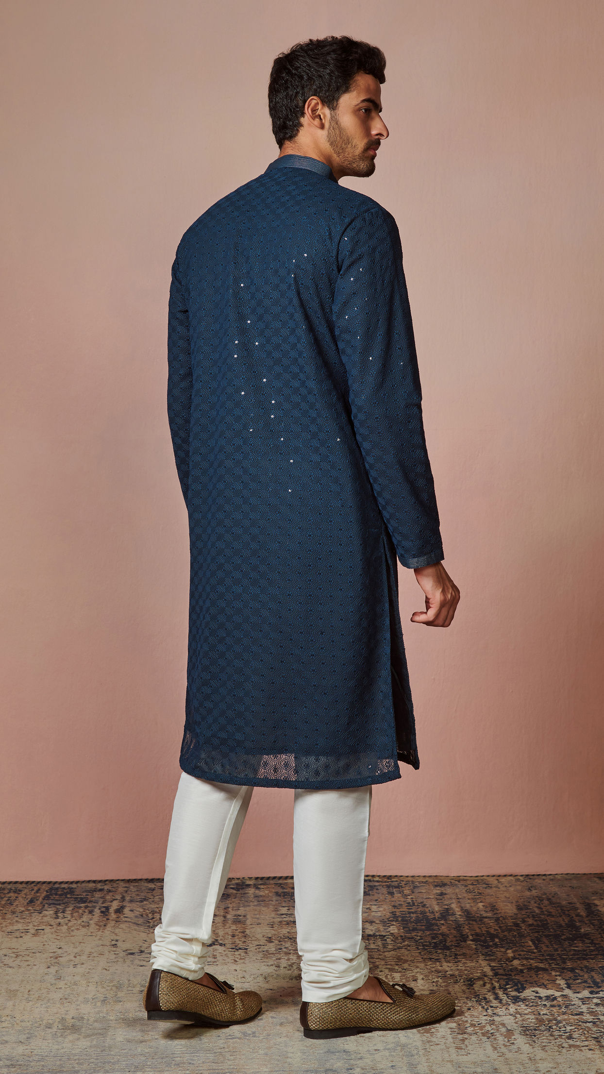 Manyavar Men Feroze Chikankari Kurta