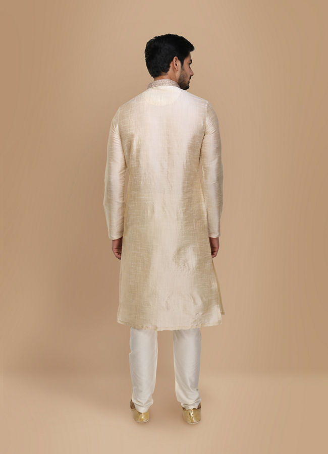 Manyavar Men Pista Plain Kurta Set With Contrast Collar And Placket