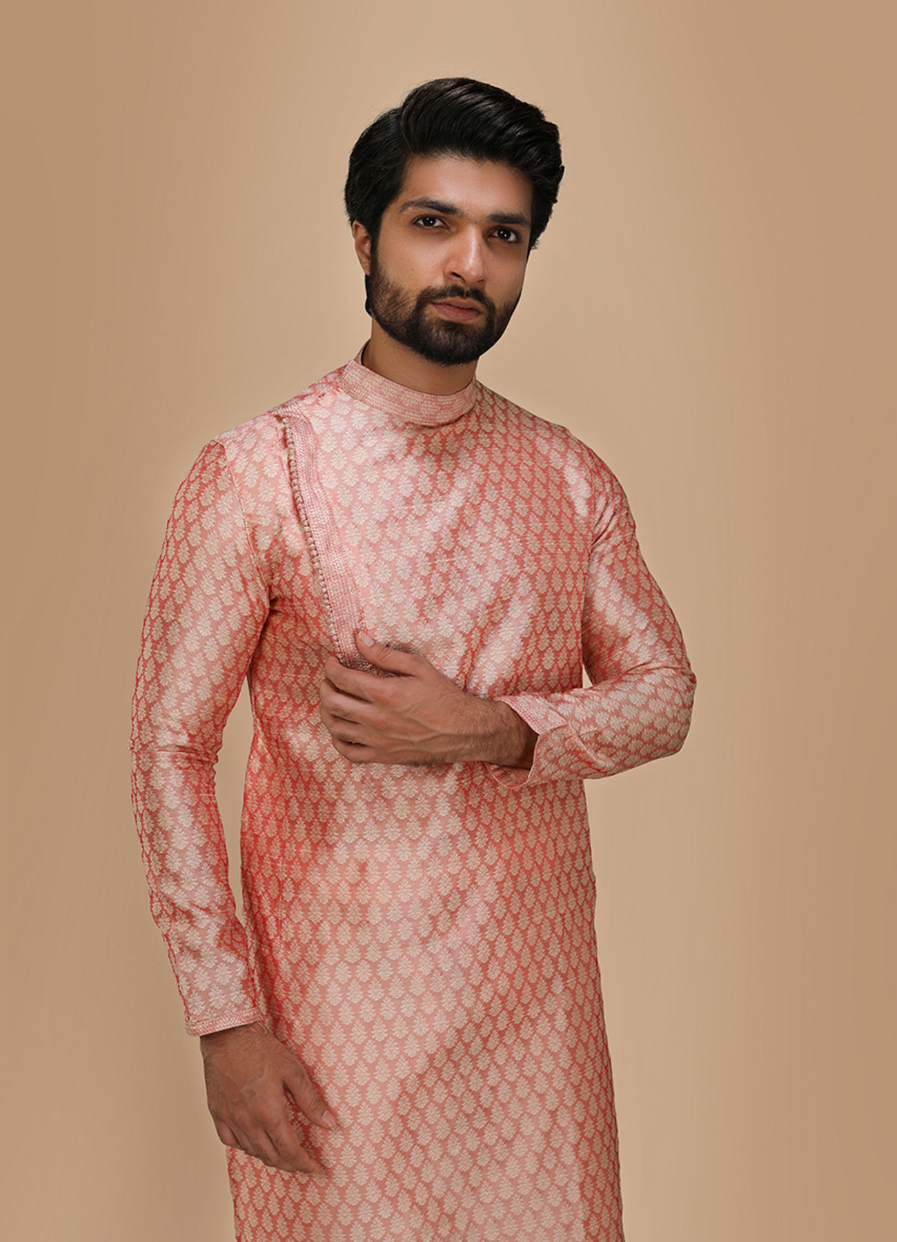 Manyavar Men Modish Light Pink Kurta Set