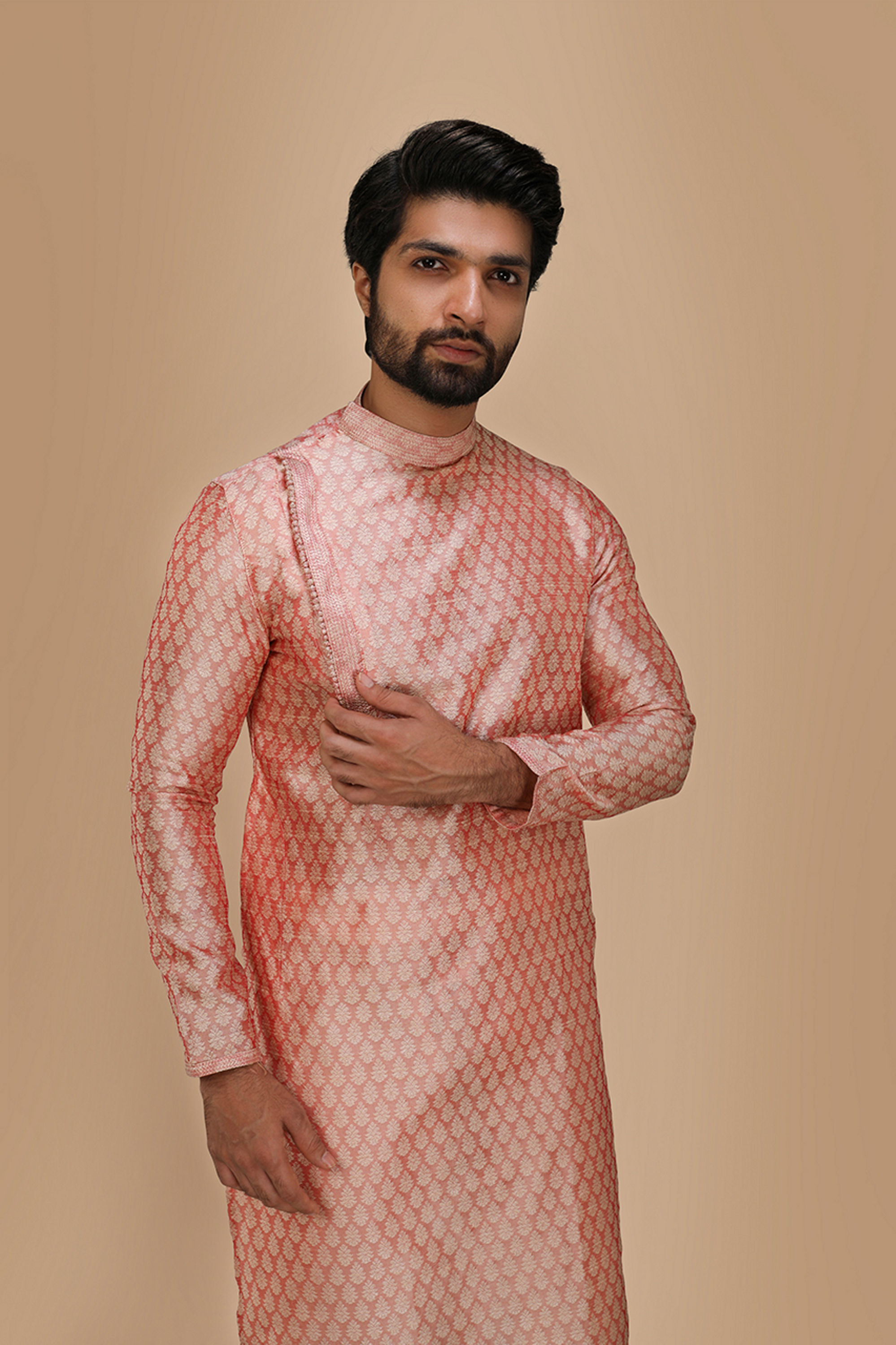 Manyavar Men Modish Light Pink Kurta Set