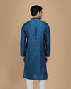 alt message - Manyavar Men Feroze Self Design Kurta Set image number 2