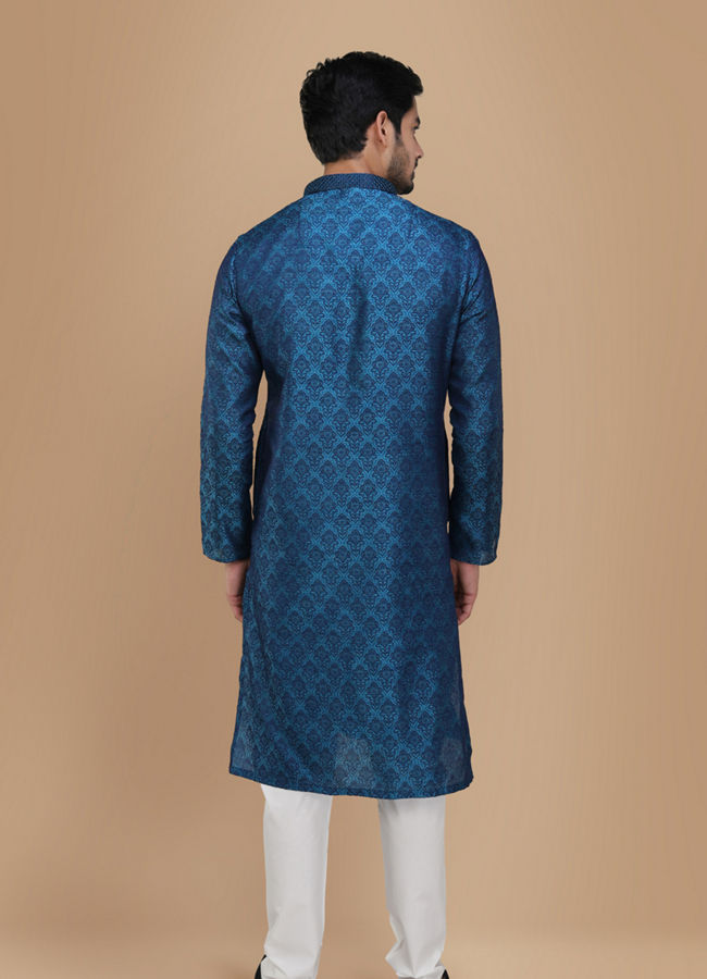 alt message - Manyavar Men Feroze Self Design Kurta Set image number 2