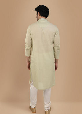 alt message - Manyavar Men Light Green Solid Kurta Set With Neck Detailing image number 1