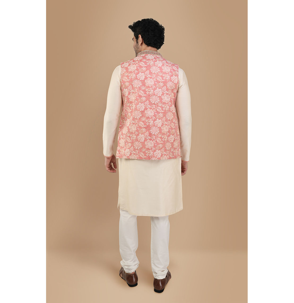 alt message - Manyavar Men Peach And Cream Festive Kurta Jacket With Floral Detailing image number 2