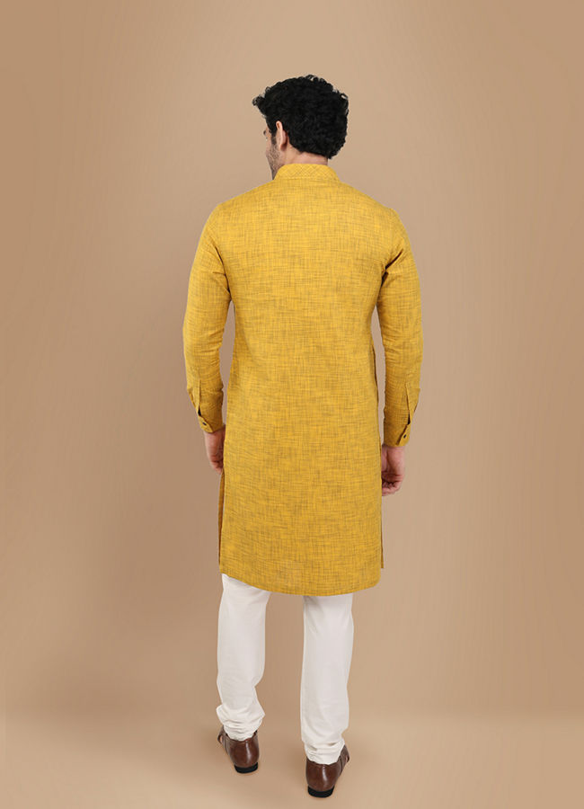 alt message - Manyavar Men Stylish Orange Kurta image number 2