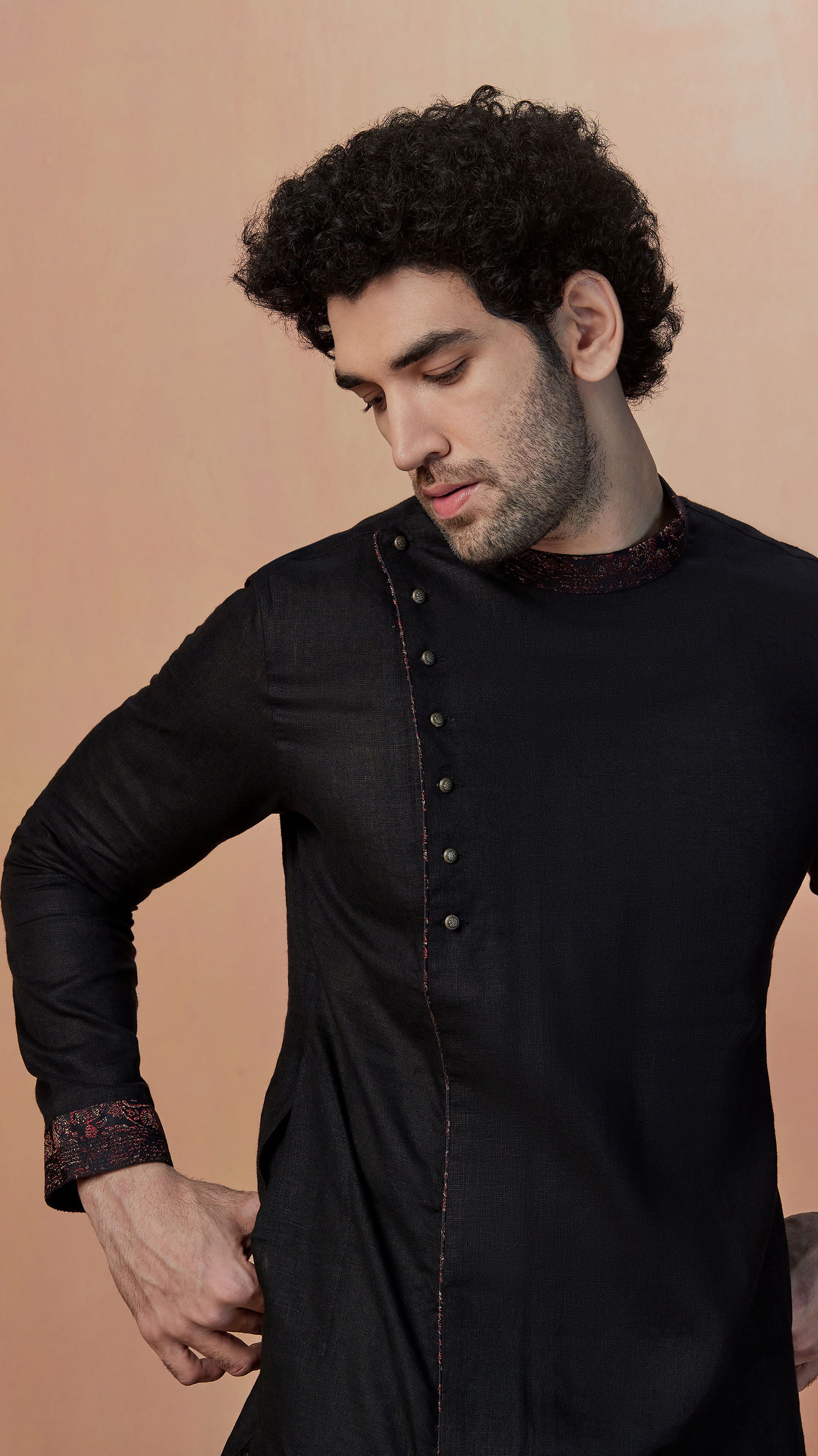 Manyavar Men Black Side Open Plain Kurta