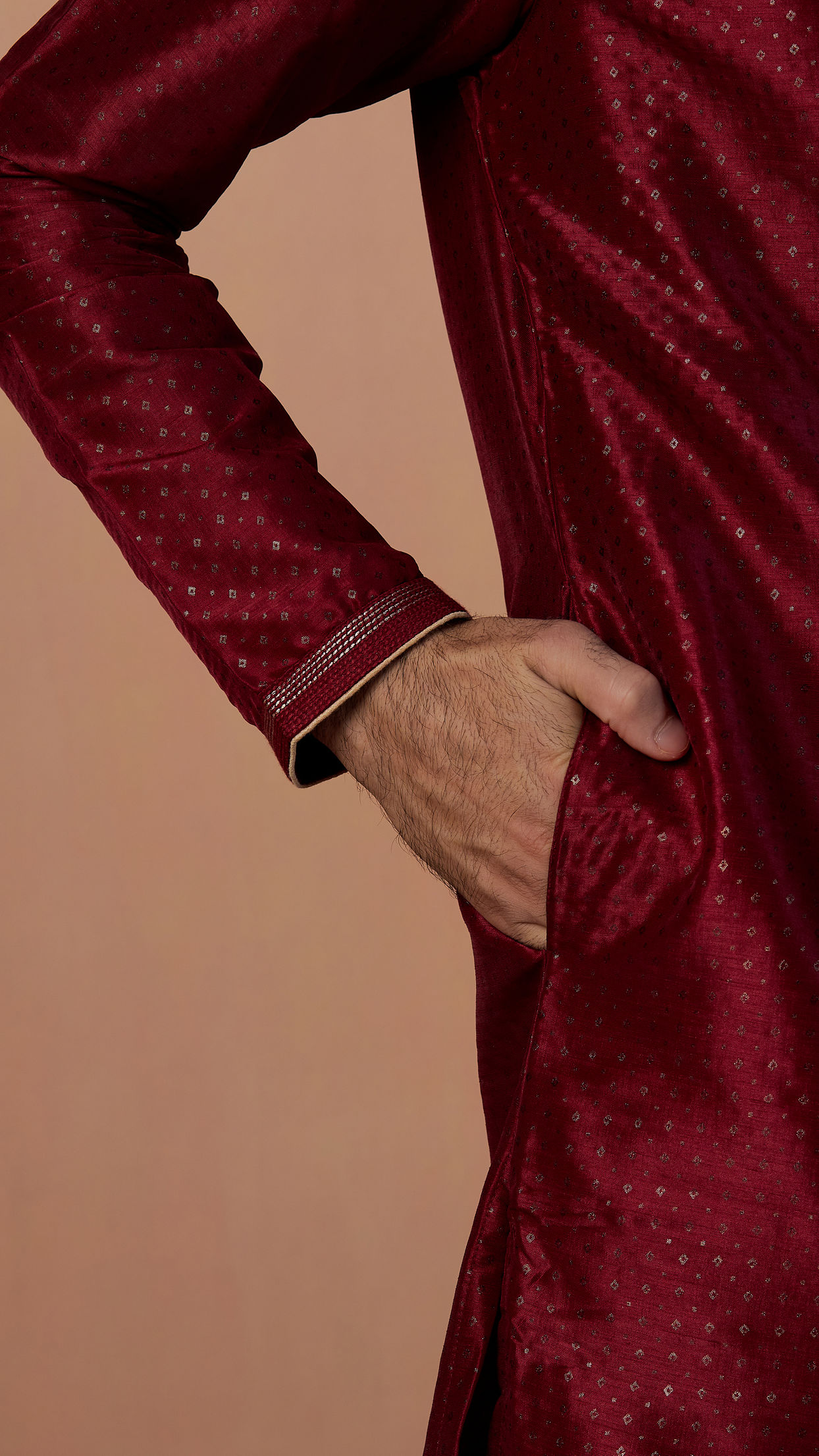 alt message - Manyavar Men Maroon Golden Booti Kurta Pajama image number 2