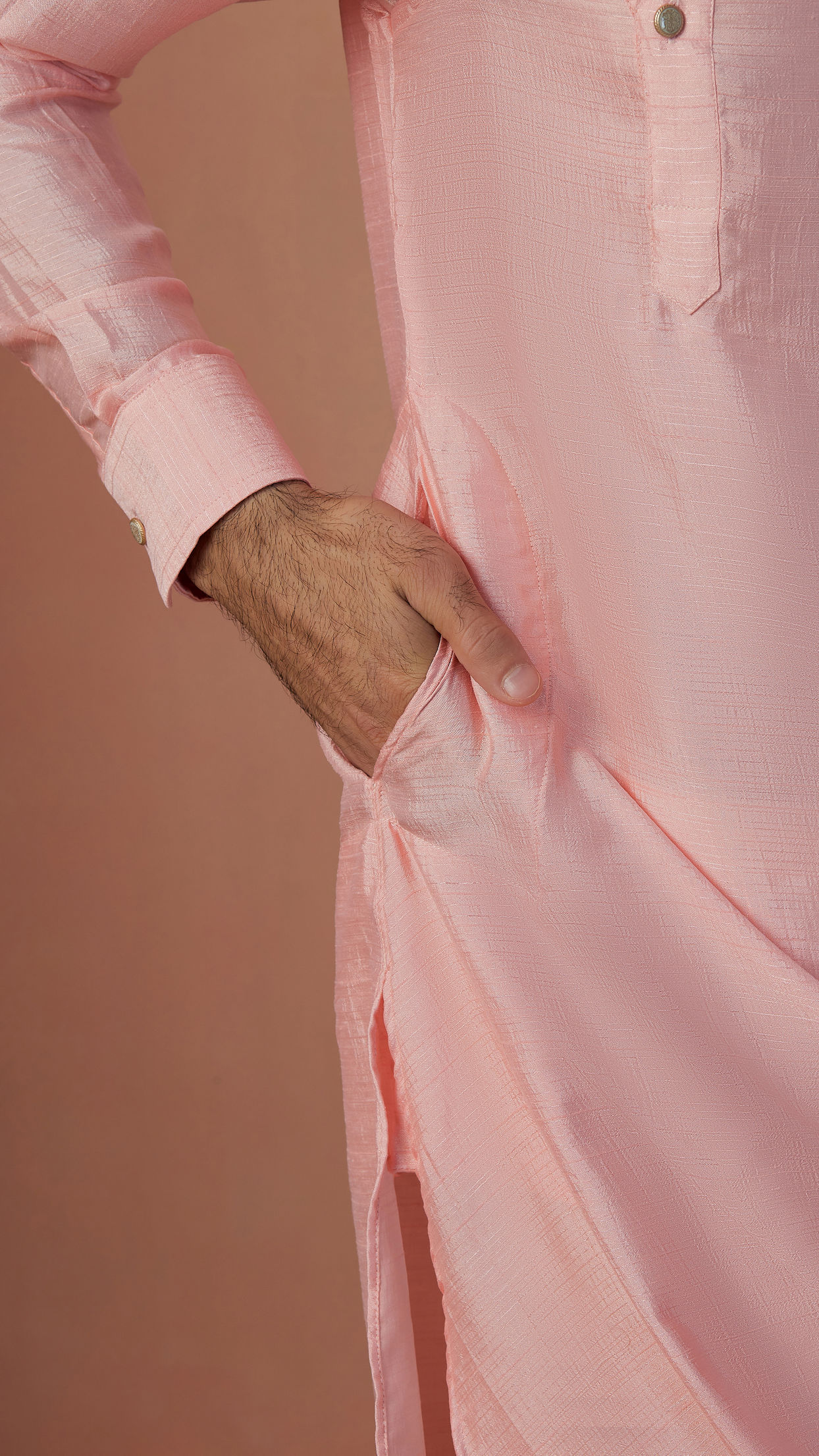 Manyavar Men Pink Solid Side Open Kurta Pajama