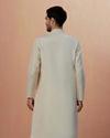 alt message - Manyavar Men Off White Solid Kurta Pajama image number 3