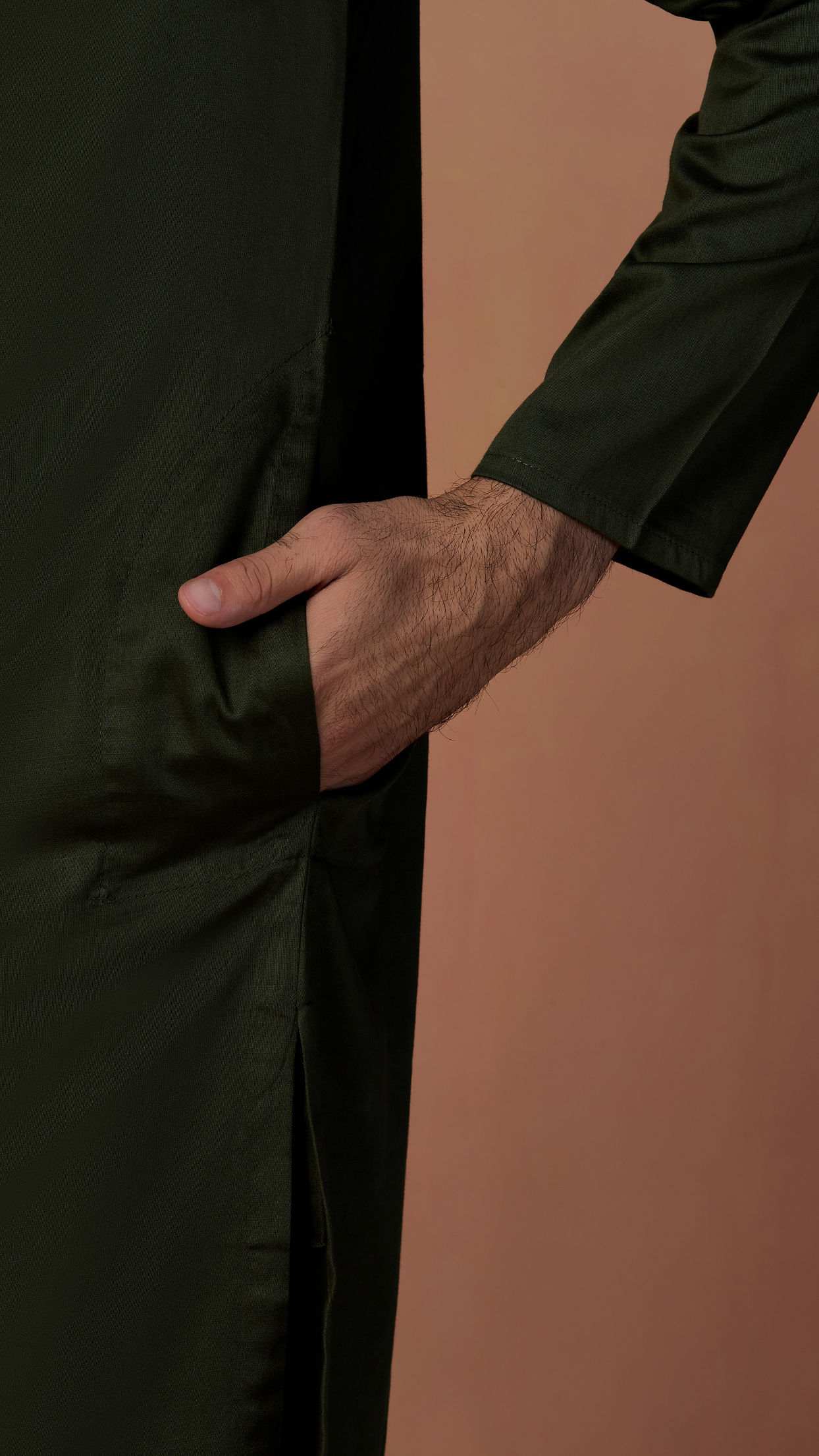 Manyavar Men Olive Green Plain Kurta Pajama
