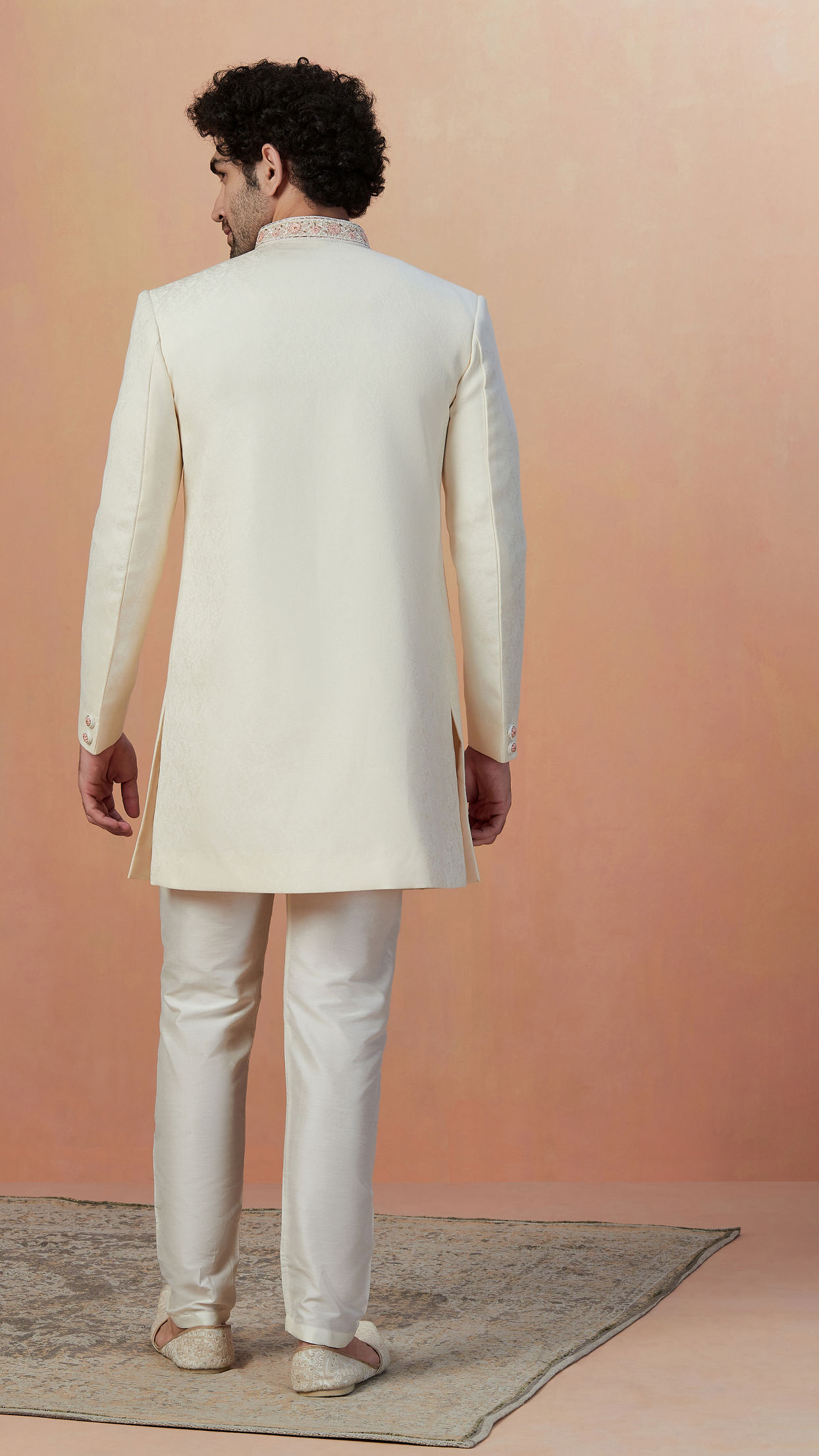 alt message - Manyavar Men Sea Shell White Self Design Indo Western image number 3