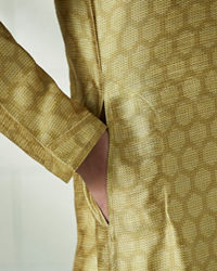 Twamev Men Amber Gold Honeycomb Print Kurta Set