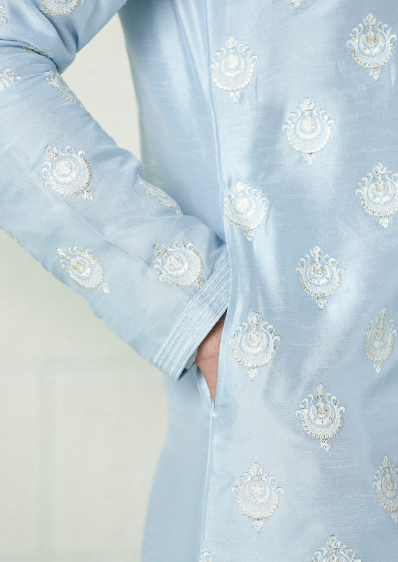 Twamev Men Crystal Blue Patterned Kurta Set