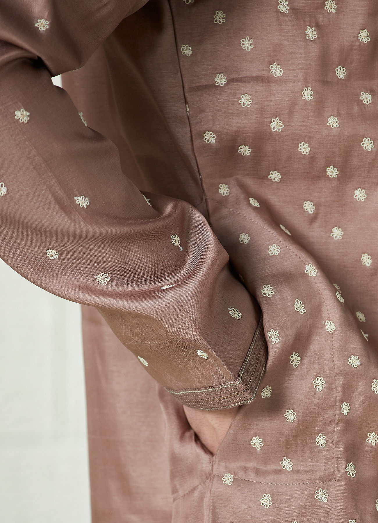 Twamev Men Mocha Brown Speckle Motif Kurta Set