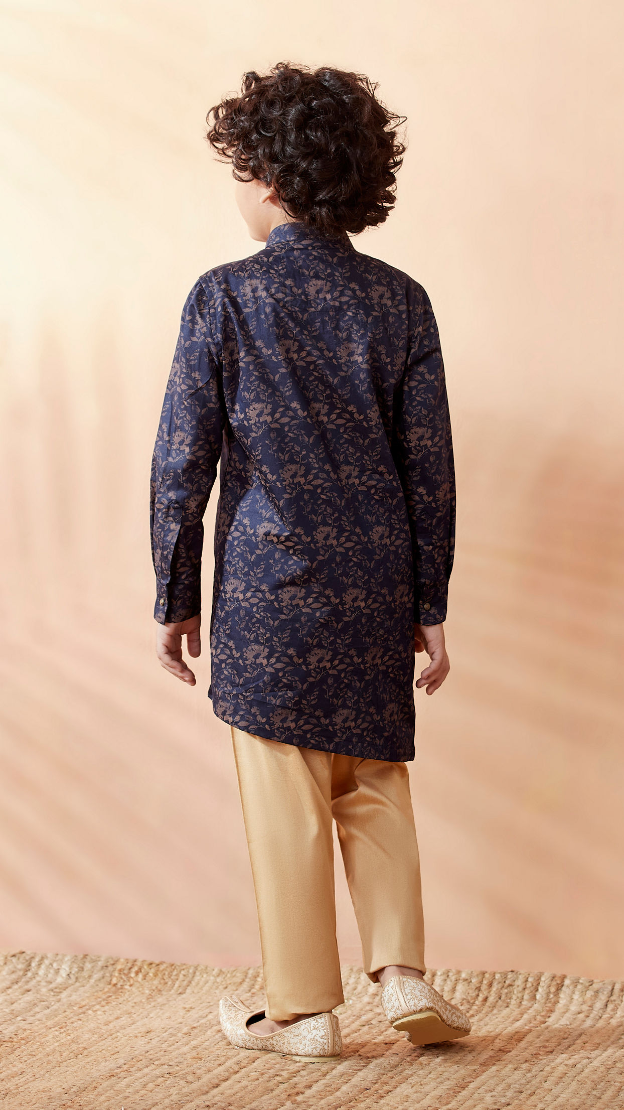 Boys Blue Floral Printed Side Open Kurta Set image number 2