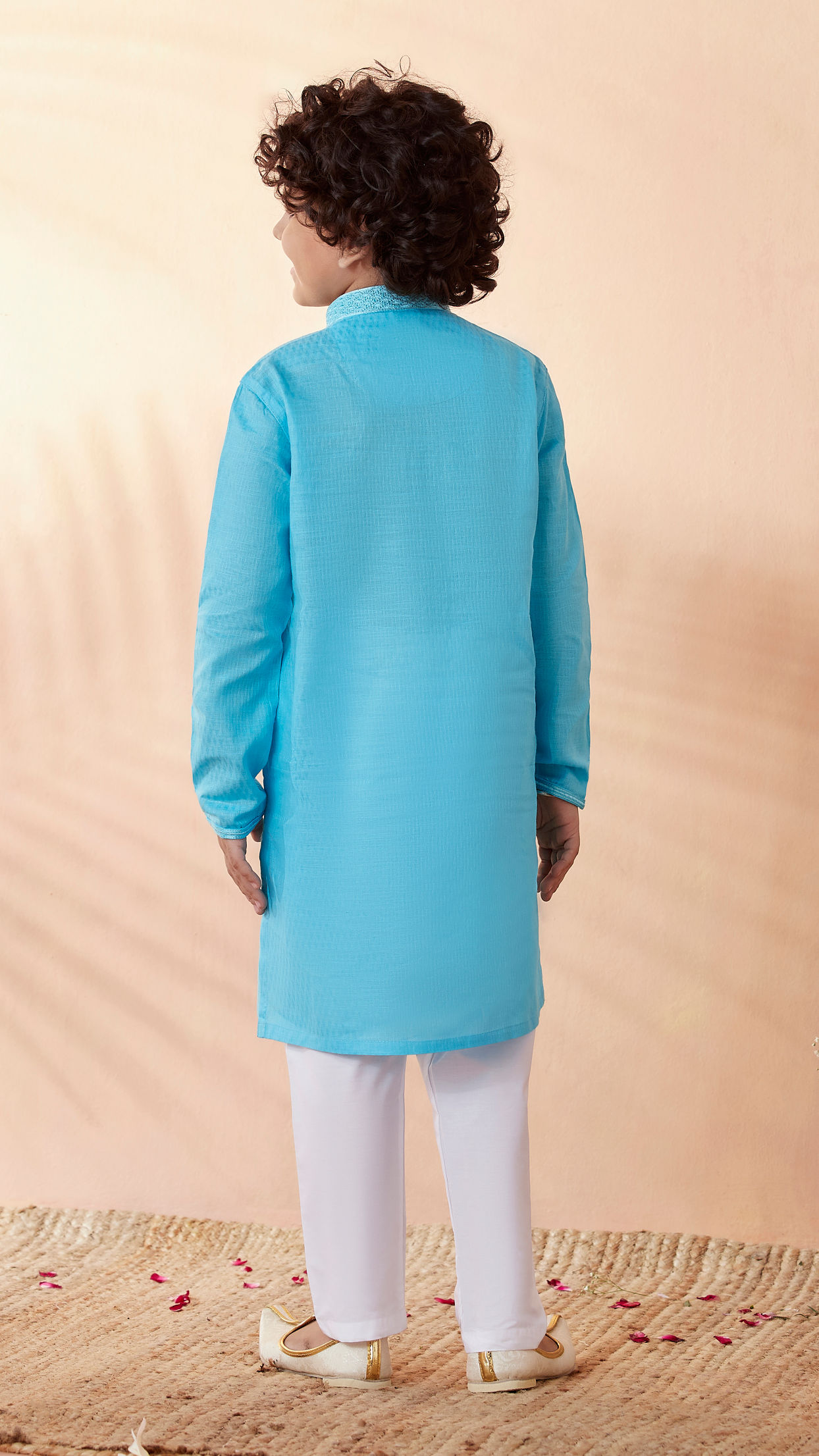 alt message - Manyavar Boys Boys Sky Blue Kurta Set image number 2