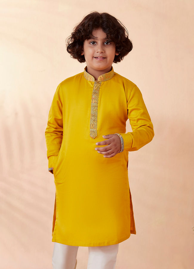 Boys Grey And Yellow Kurta Jacket Set image number 2