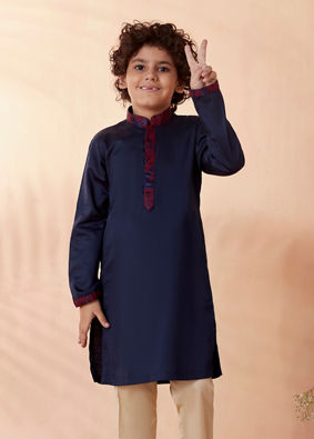 alt message - Manyavar Boys Boys Wine And Navy Blue Kurta Jacket Set image number 2