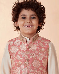 Manyavar Boys Boys Gajaree Floral Design Kurta Jacket Set