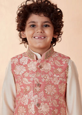 alt message - Manyavar Boys Boys Gajaree Floral Design Kurta Jacket Set image number 0