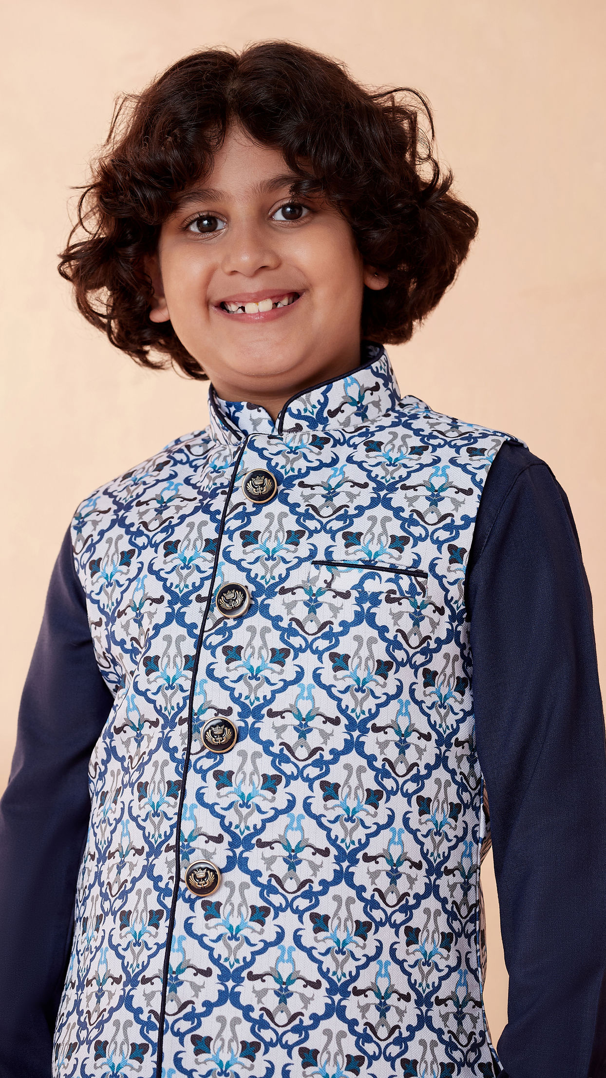 Manyavar Boys Boys Blue And White Kurta Jacket Set
