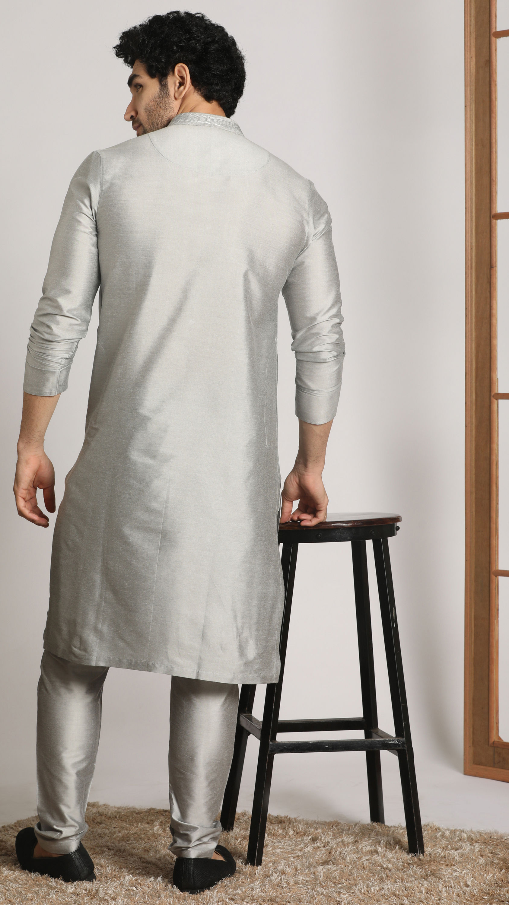 Manyavar Men Cloud Grey Solid Kurta Pajama