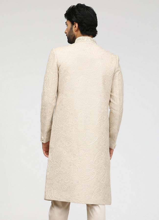 alt message - Manyavar Men Ash White Sherwani With Dupatta image number 2