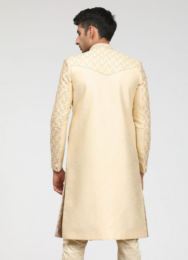 alt message - Manyavar Men Minimalist Cream Sherwani image number 2