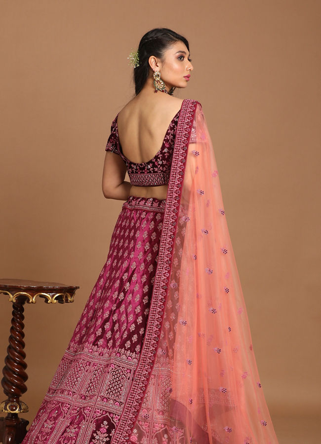 alt message - Mohey Women Wine Red Velvet Lehenga image number 3