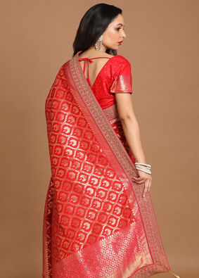 Blissful Rani Red Saree image number 2