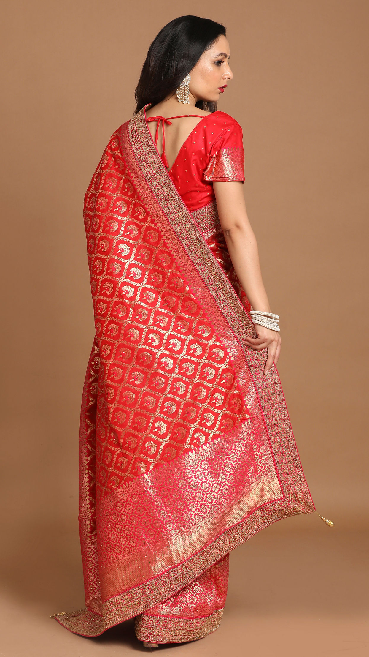 Mohey Women Blissful Rani Red Bridal Saree