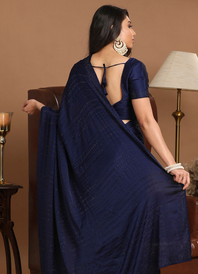 alt message - Mohey Women Blissful Indigo Blue Saree image number 2