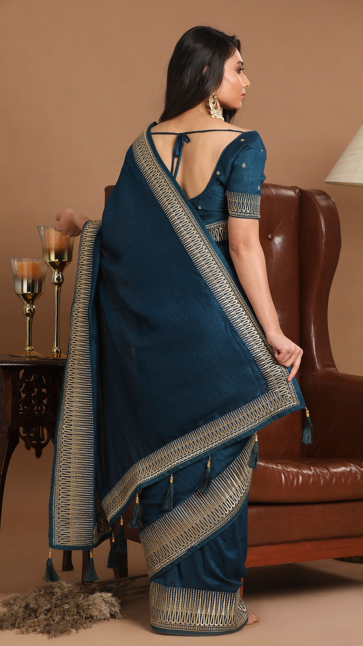 Mohey Women Splendid Blue Saree