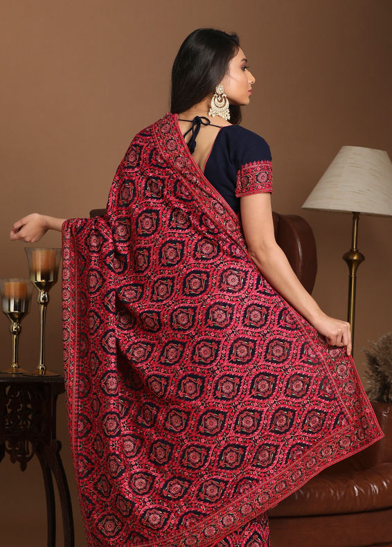Mohey Women Charming Indigo Blue Saree